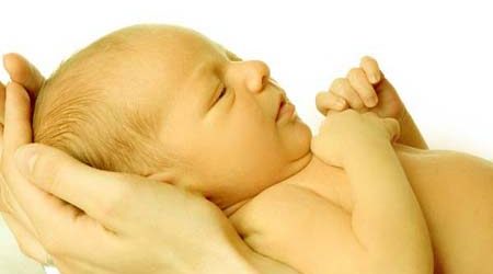 راهکارهای خانگی برای درمان زردی نوزاد