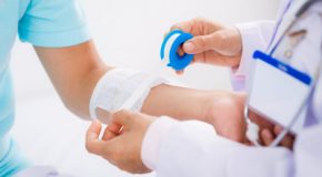 راهکارهایی برای مراقبت از زخم در برابر عفونت و خونریزی