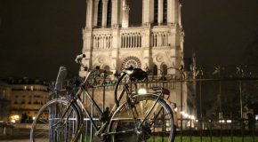 دوچرخه سواری در پاریس روی قلتک افتاده!